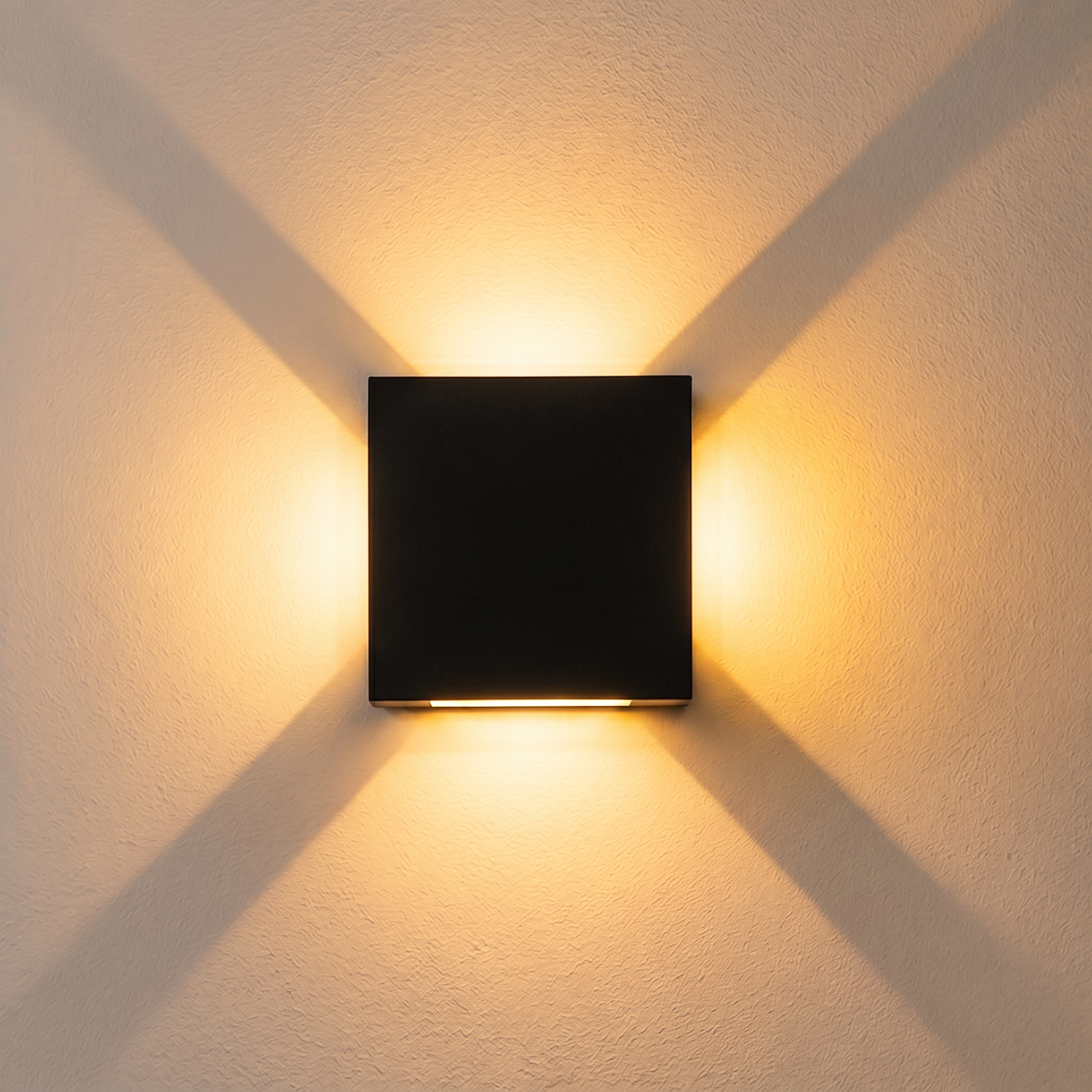 Arandela LED 4 Fachos Ajustáveis 4W Bivolt – Branco Quente | Uso Externo IP65 | Preta ou Branca