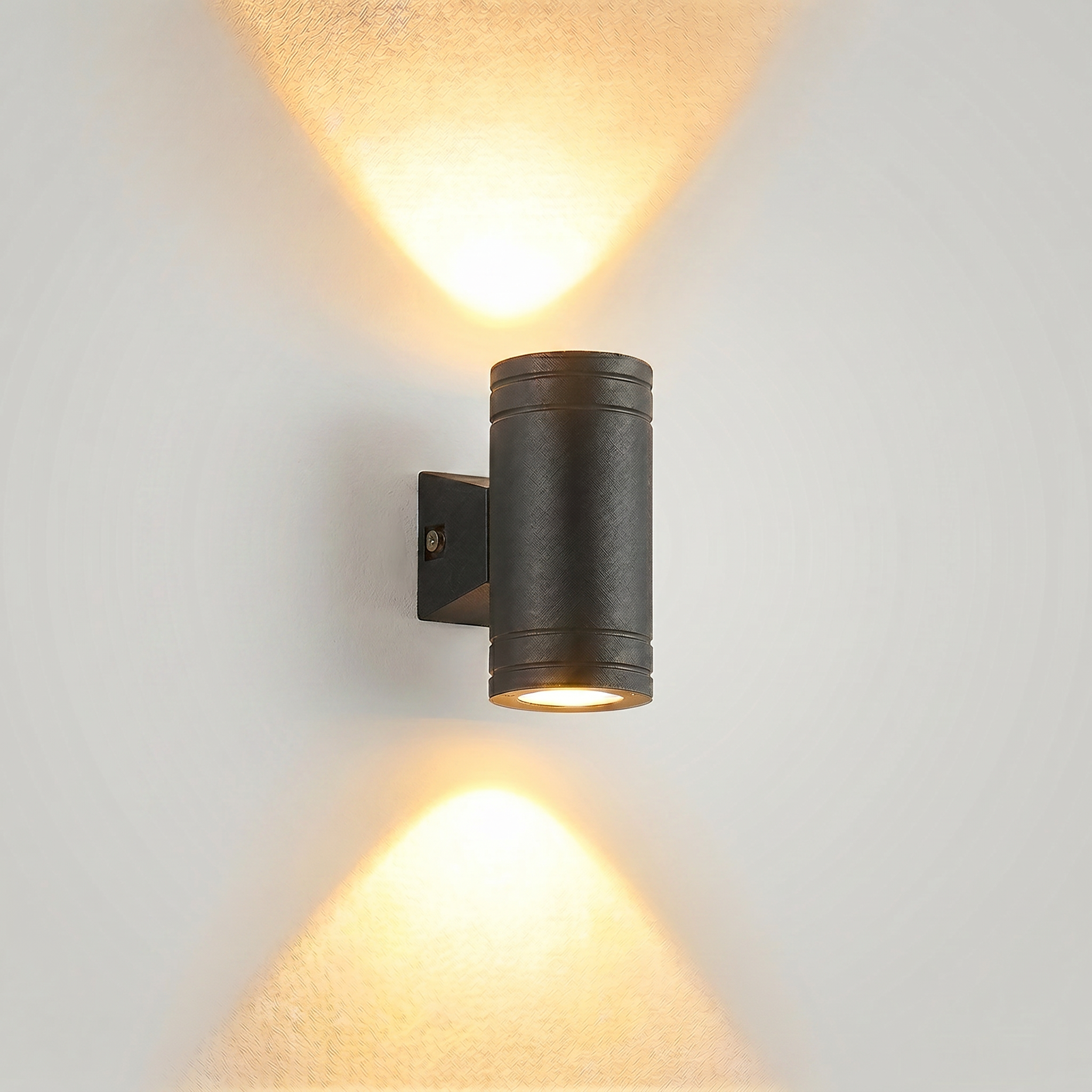 Arandela LED Titan 10W Bivolt – 2 Fachos – Alumínio – IP66 – Uso Externo