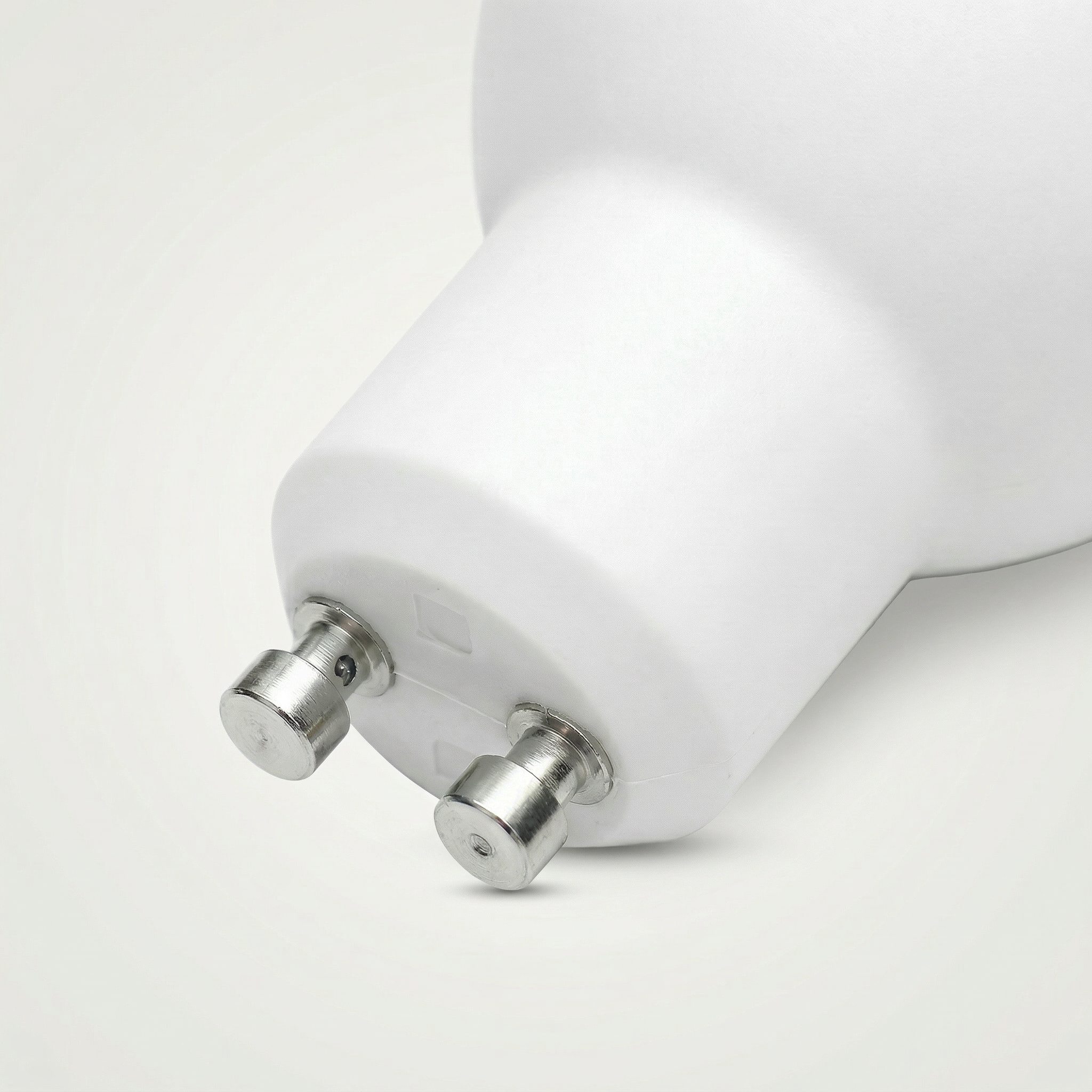 Lâmpada Dicróica LED MR16 GU10 6,5W Bivolt 525lm – 38° | Branco Quente, Neutro ou Frio